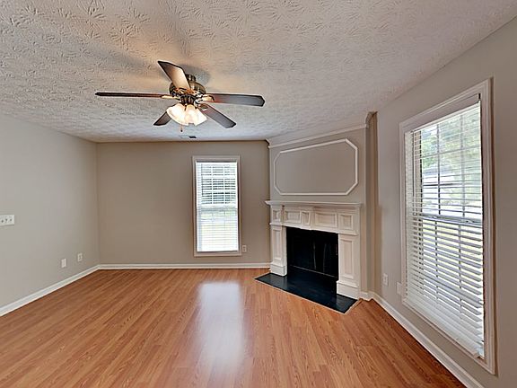2nd image of 1229 Oak Knoll Ct