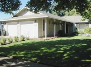 2144 Debra Dr, Springfield, OR 97477