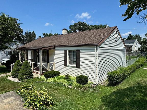 2nd image of 1128 Sunnyside Dr