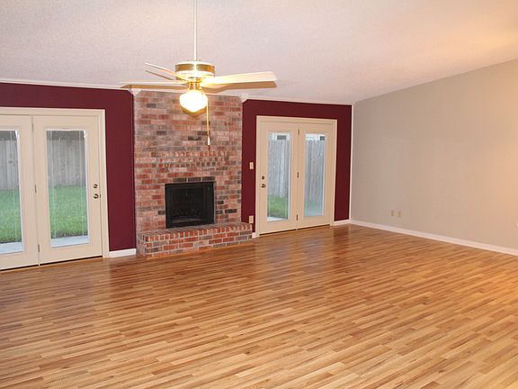 2nd image of 8629 Lynwood Ln