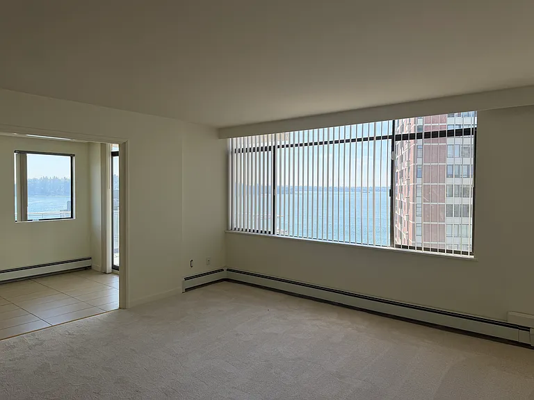 1985 Bellevue Ave #1003 — Photo 2