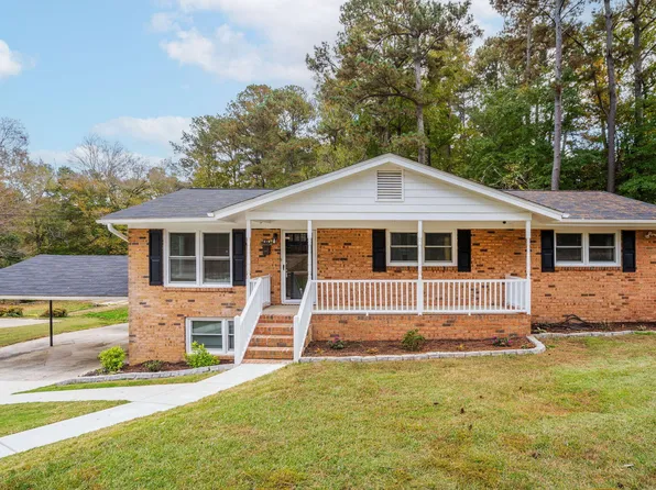 419 Lakeside Dr, Garner, NC 27529