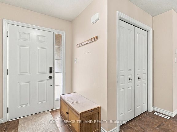 4th image of 1536 Green Gables Rd