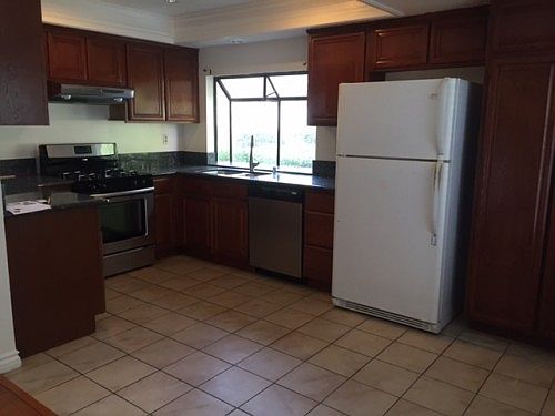 3rd image of 11105 Linda Ln APT C