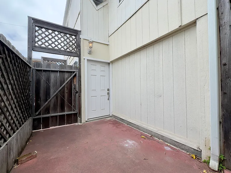 1342 Hearst Ave #B — Photo 20