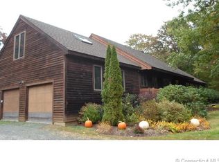 156 Arrowhead Dr, New Hartford, CT 06057