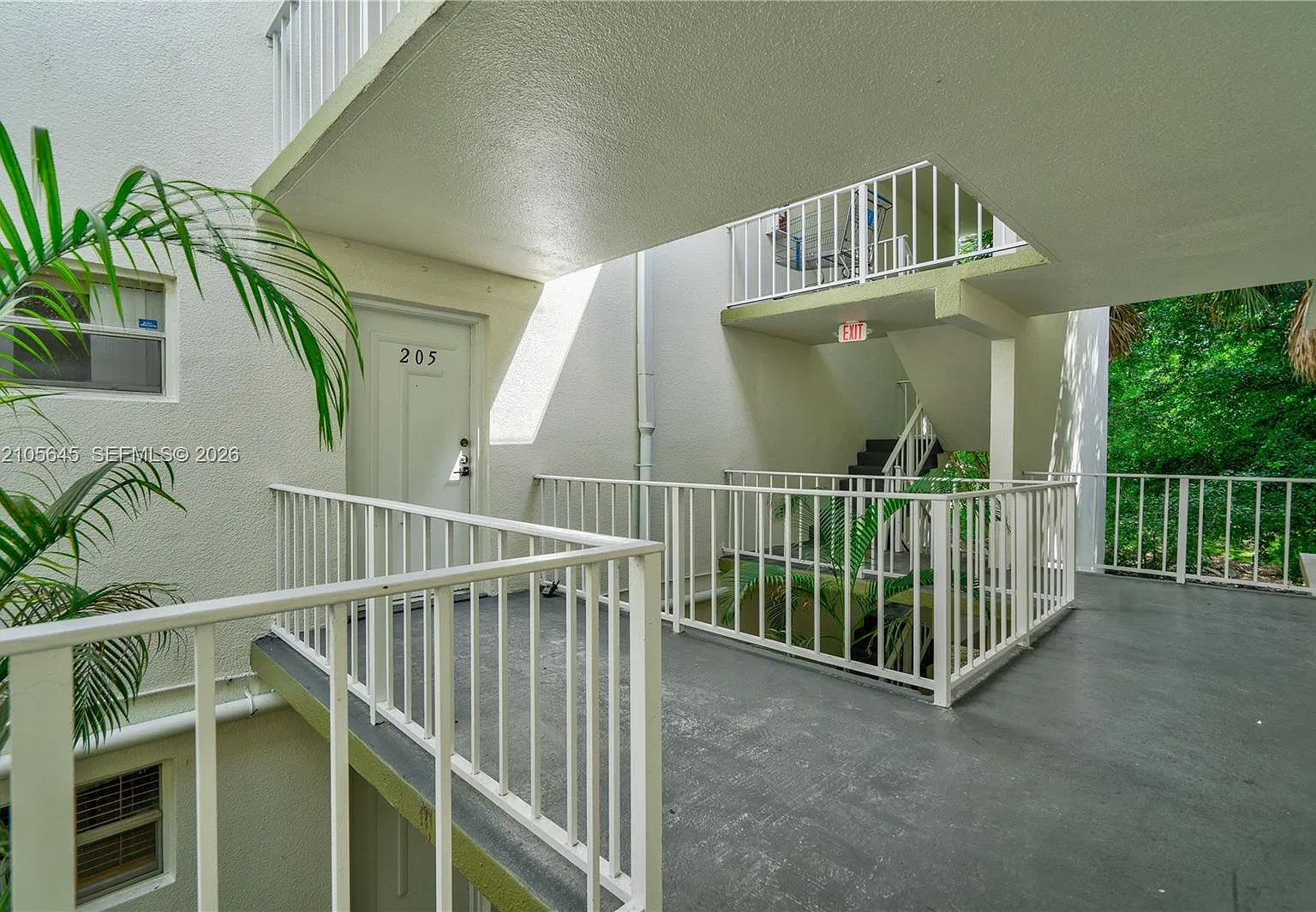 Springcrest Condo — Photo 2