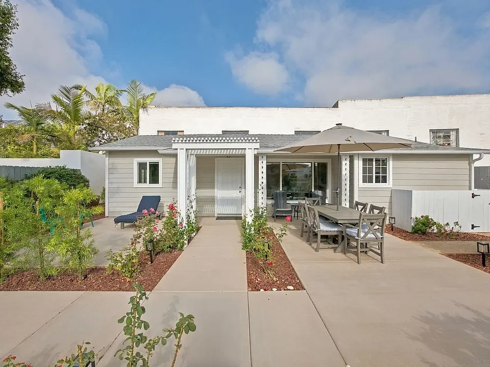 312 N Acacia Ave N