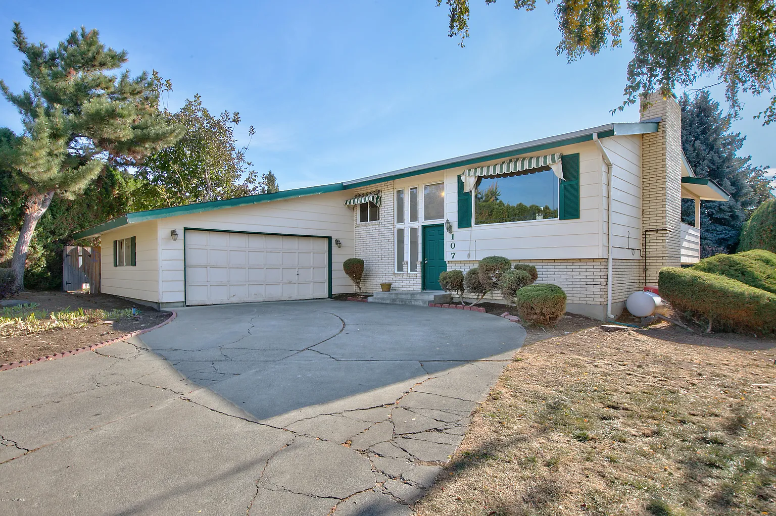 107 N 68th Pl photo 1
