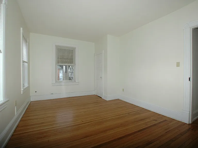 806 Mifflin St #2 — Photo 8