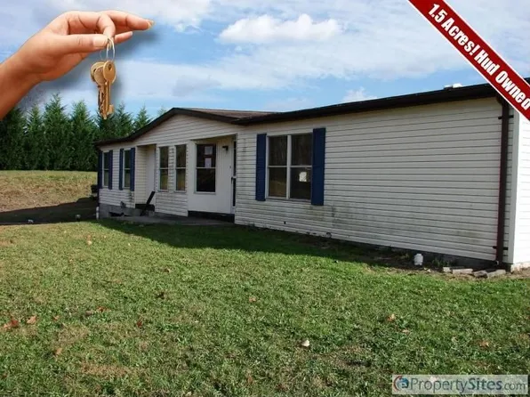 90 Spittler Rd, Pine Grove, PA 17963