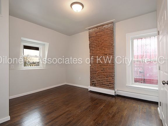 4th image of 357 Pacific Ave #2