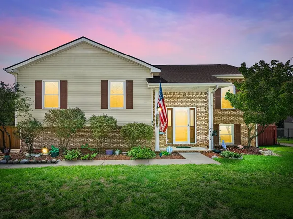 3519 Clover Hill Dr, Clarksville, TN 37043