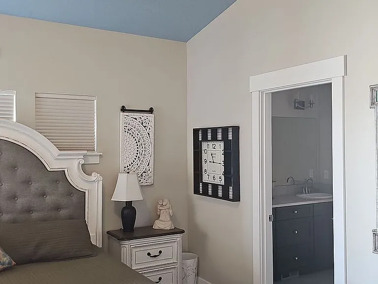 1040 SE Greenleaf Ln — Photo 6