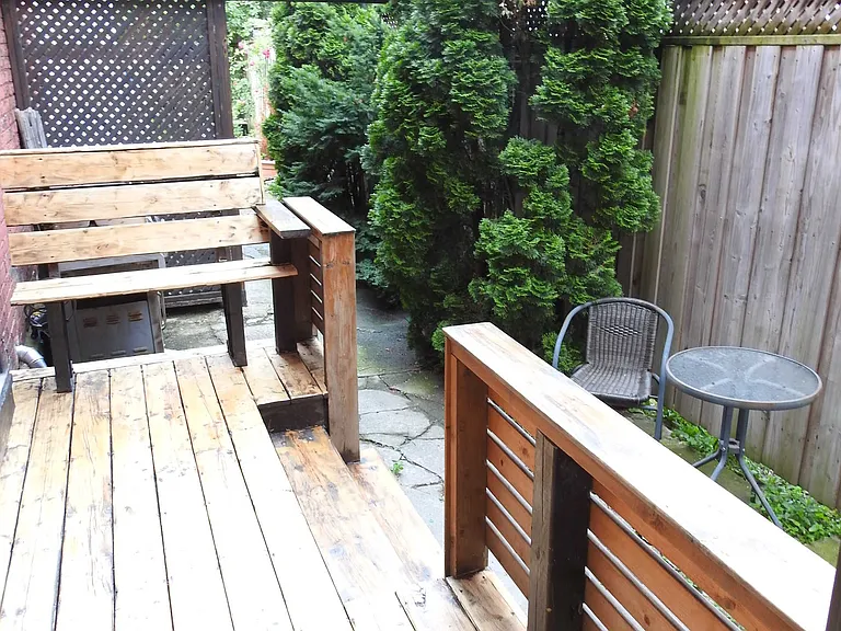 21 Lansdowne Ave #1 — Photo 10