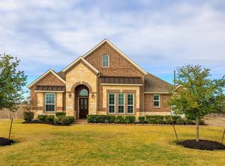 11627 Kings Point Blvd, Mont Belvieu, TX 77535