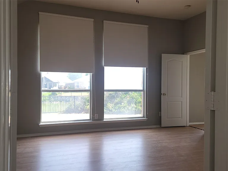 11203 Newberry Dr — Photo 13
