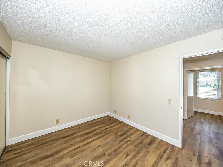 21 Ashbrook #102 — Photo 34