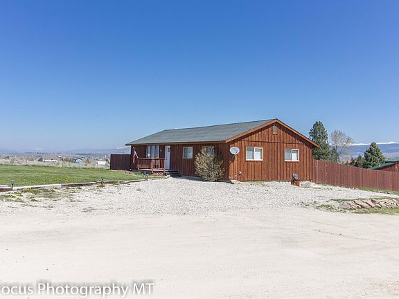 2nd image of 902 Stevensville Airport Rd