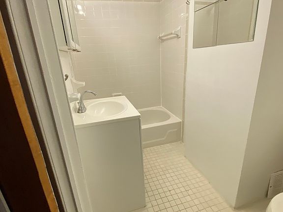 4th image of 323 E 88th St APT 12A