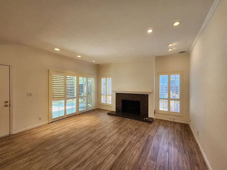 1465 Kentfield Ave — Photo 14
