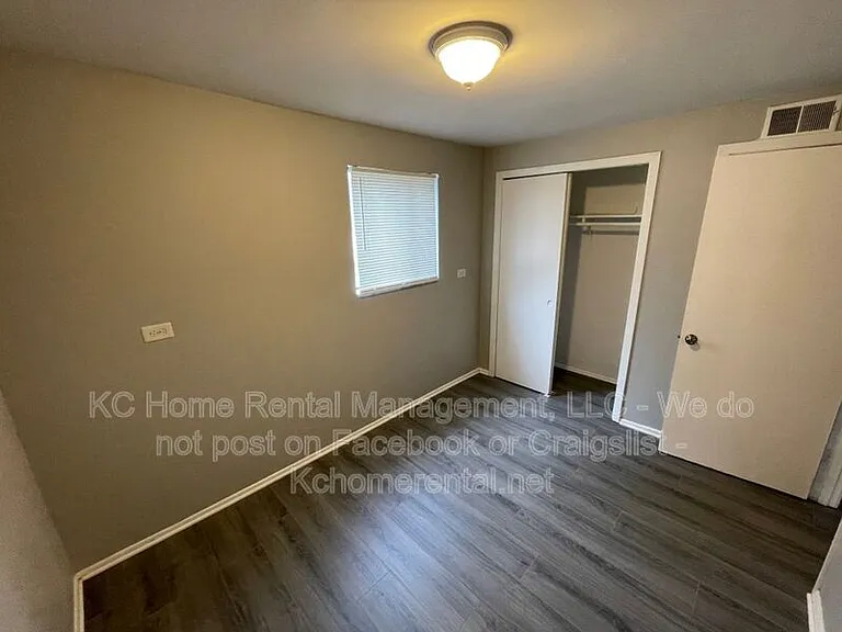 2214 NE 77th St — Photo 8