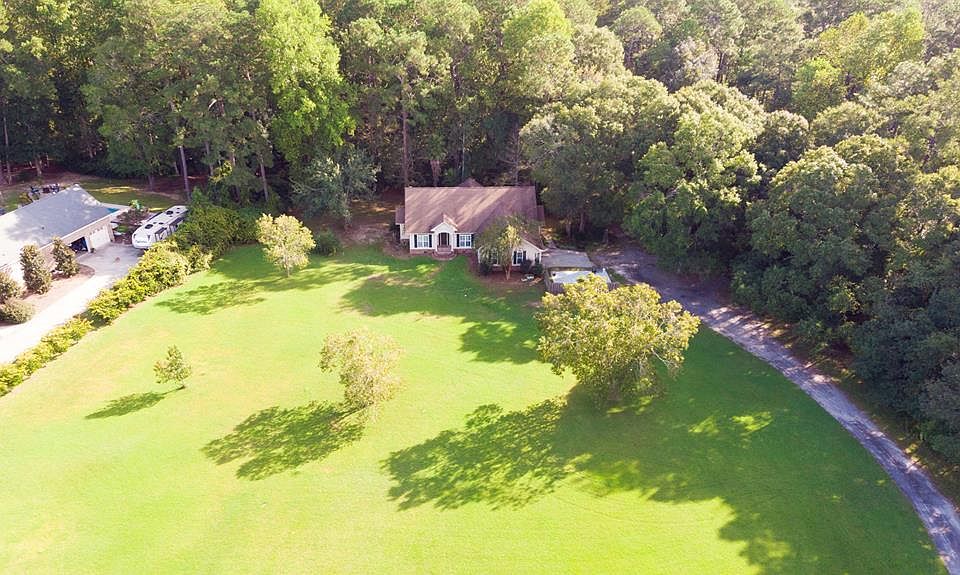 1st image of 115 Oakridge Dr