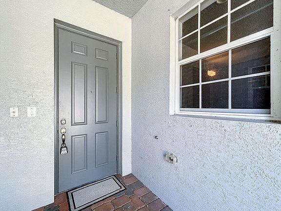 4th image of 2154 SW Cape Cod Drive