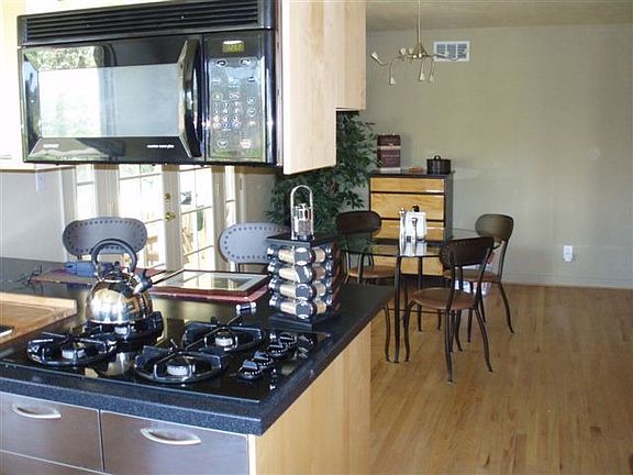 Kitchen / Dining