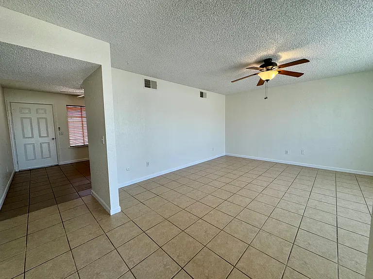 2153 S 29th Ave — Photo 3