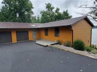 4254 E Lake Rd, Livonia, NY 14487