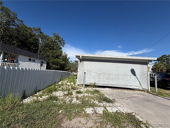 5th image of 9454 Gray Fox Dr