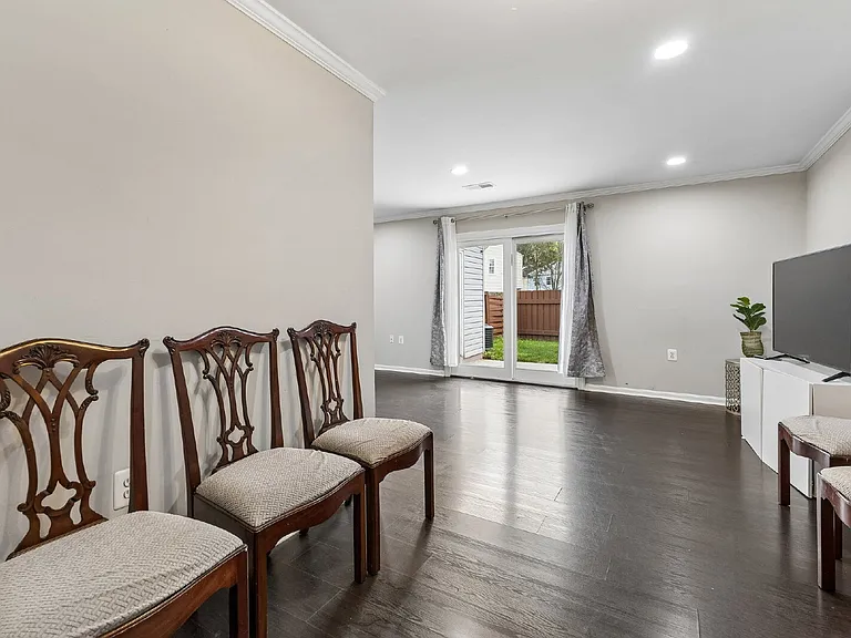 7974 Community Dr — Photo 15