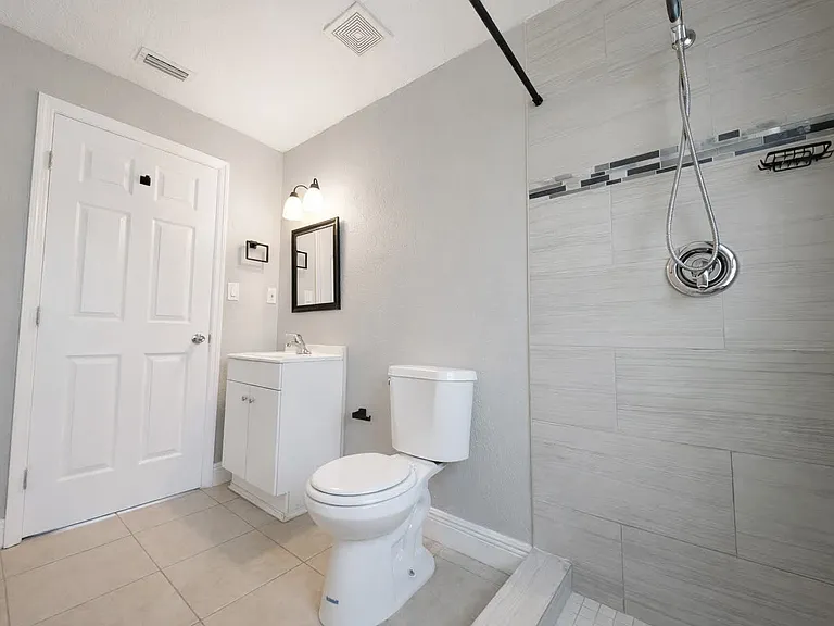 7308 Alvina St — Photo 9