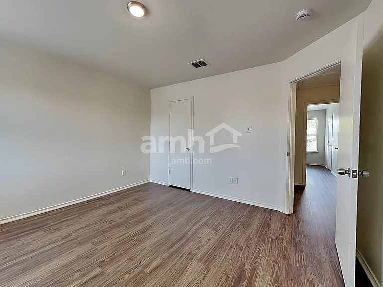 2204 Sumac Dr — Photo 17