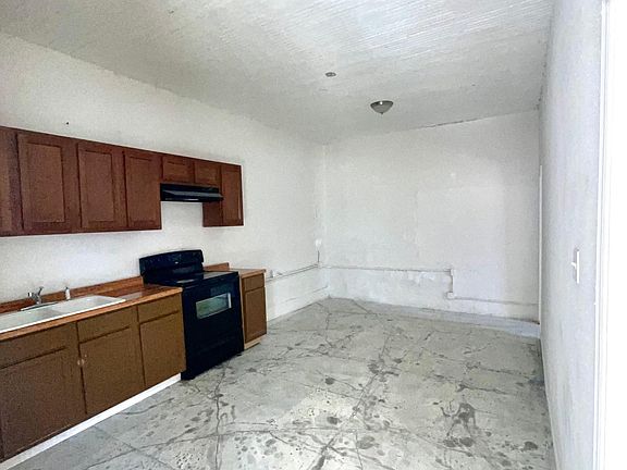 2nd image of 2500 Chihuahua St
