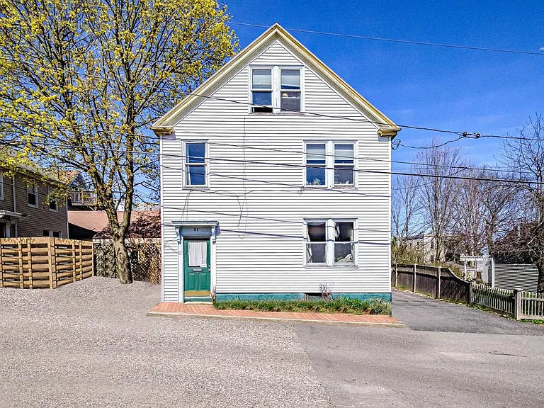 21 Briggs St — Photo 3