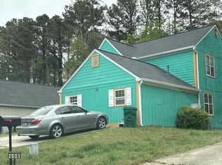 600 Woodcrest Manor Dr, Stone Mountain, GA