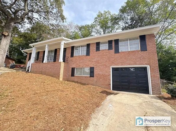 2208 Parkview Cir, Phenix City, AL 36867
