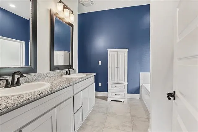 1402 Alvar St — Photo 11