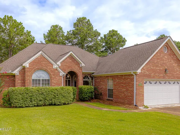 160 Apple Blossom Dr, Brandon, MS 39047