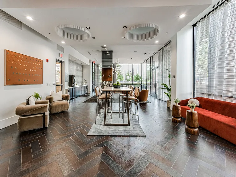 24Eleven Washington — Photo 19