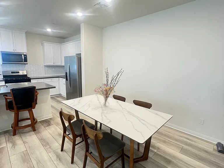 3993 E Carmel Privado — Photo 7