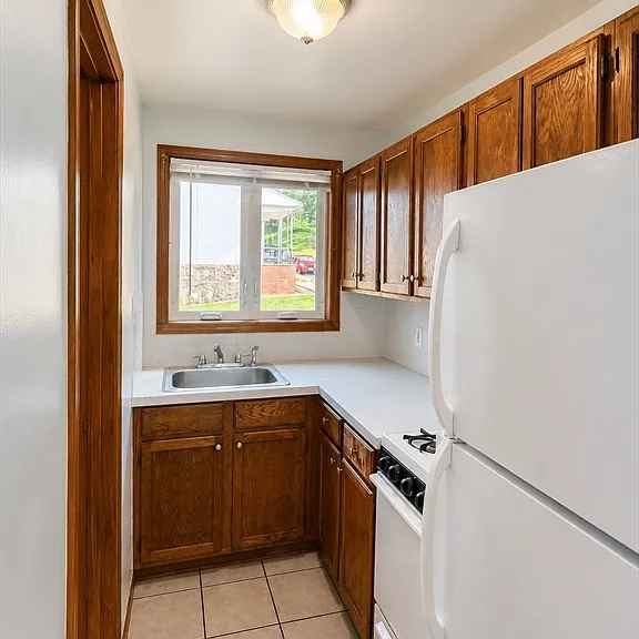 164 Hood St #1E — Photo 26
