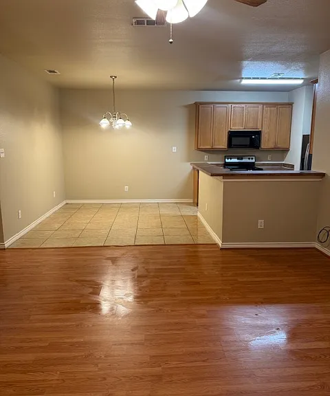 2733 La Jolla Ct — Photo 3