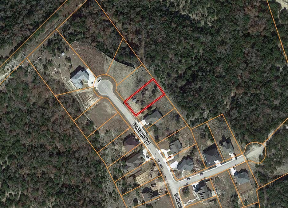1st image of 112 Yorktown Blvd