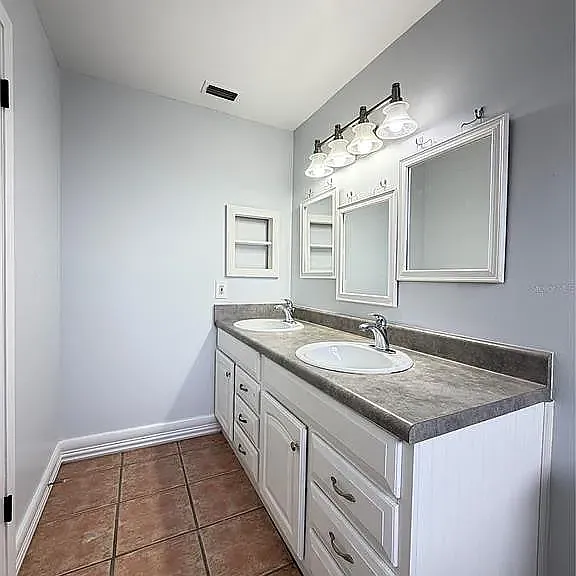 9923 Castleton St — Photo 16
