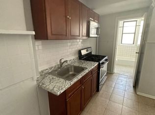 145 Chestnut Ave APT 3R, Jersey City, NJ 07306