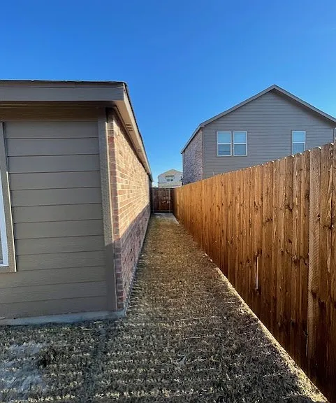 1005 Clear Dusk Ln — Photo 13