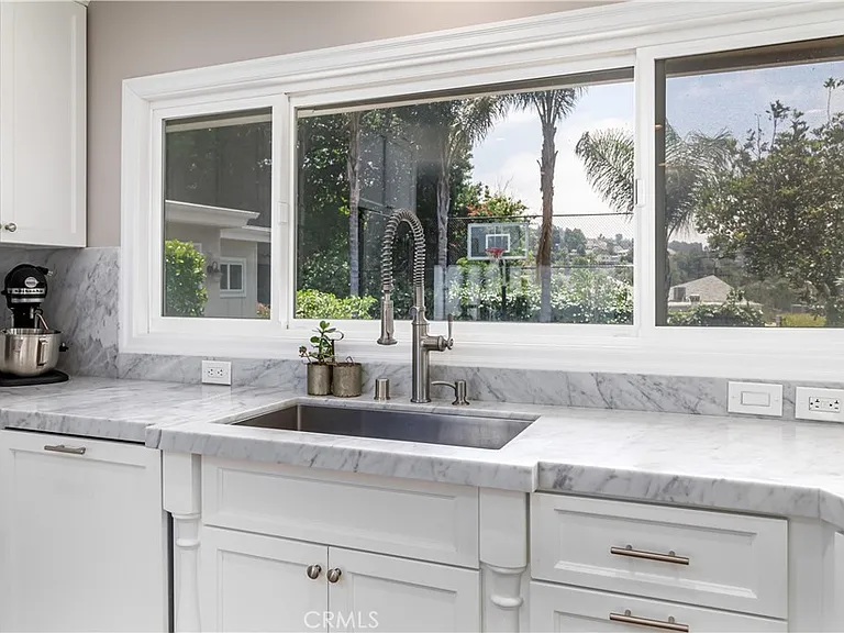 3546 Berry Dr — Photo 15